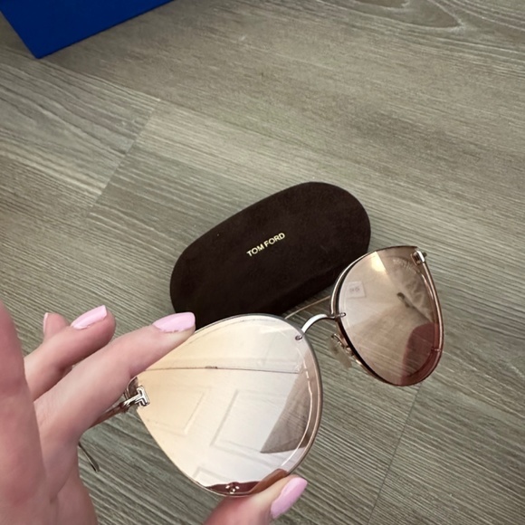 Tom Ford Rose Gold Sunglasses - Picture 2 of 5
